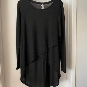 Black Long Sleeve High Low Top Size L